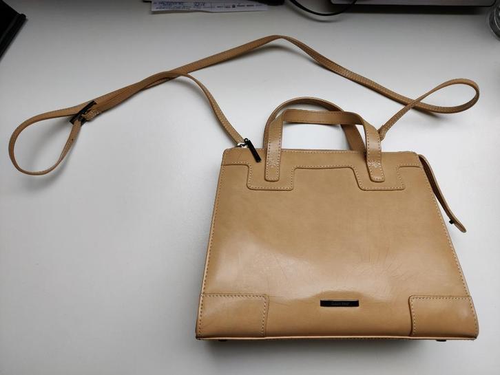 Schouder- en handtas, Claudio Ferrici, Sieraden, Tassen en Uiterlijk, Tassen | Damestassen, Zo goed als nieuw, Handtas, Beige
