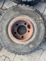 Vier gebruikte volrubber heftruckbanden op velg, Doe-het-zelf en Verbouw, Ophalen, Gebruikt