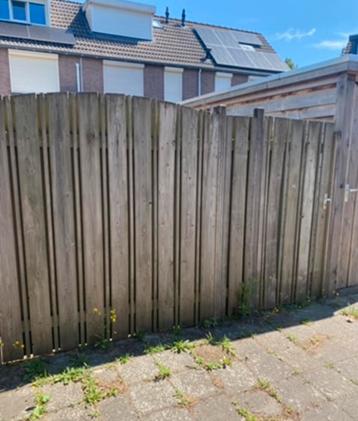 Gratis schutting/ poort beschikbaar voor biedingen