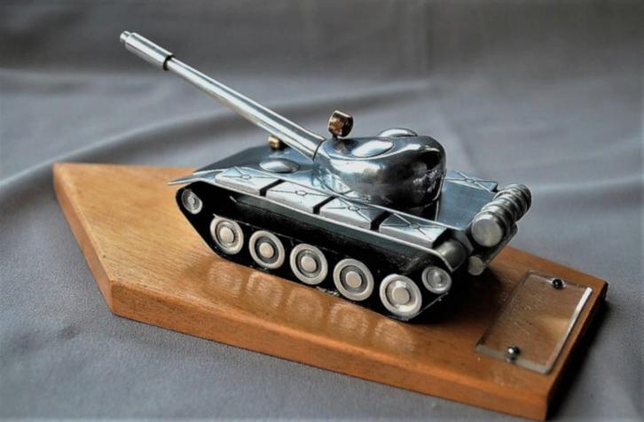 Tank T-54 Aluminium Messing en Stalen delen Trench art 1948, Antiek en Kunst, Curiosa en Brocante, Ophalen of Verzenden
