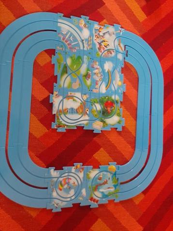 Puzzle track baan beschikbaar voor biedingen