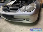 MERCEDES CLK W209 Zilver K744 Voorbumper met pdc 2003-2010, Gebruikt, -, Voor, Ophalen of Verzenden