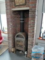Houtkachel met pijpen en hout, Huis en Inrichting, Ophalen, Gebruikt, Vrijstaande haard, Houthaard