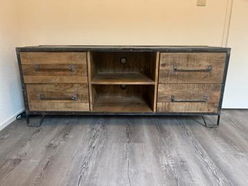 Industriële TV-meubel / dressoir – 150 cm breed beschikbaar voor biedingen