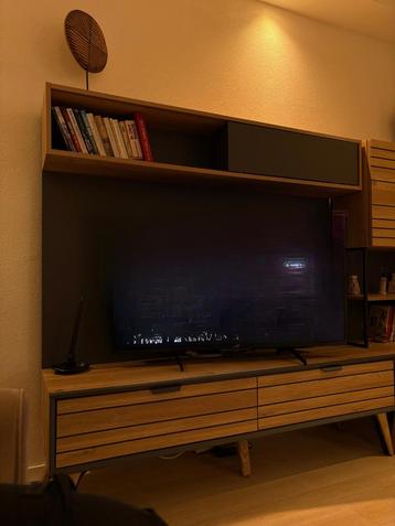 Tv Meubel beschikbaar voor biedingen