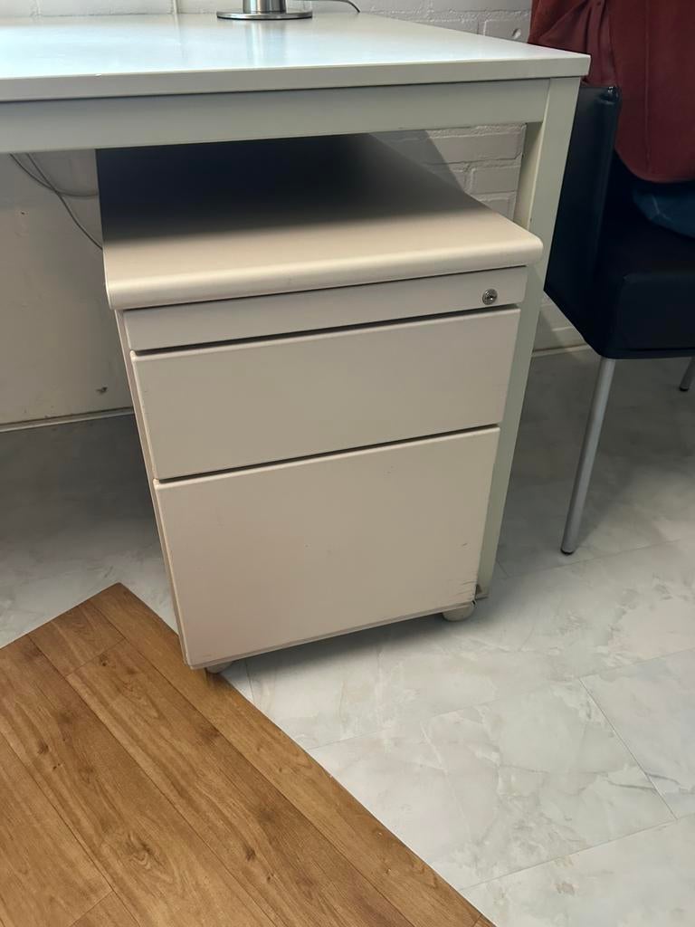 Bureau en 2 ladenblokken, Drentéa, 150x75 x75 - goede staat, Ophalen, Gebruikt