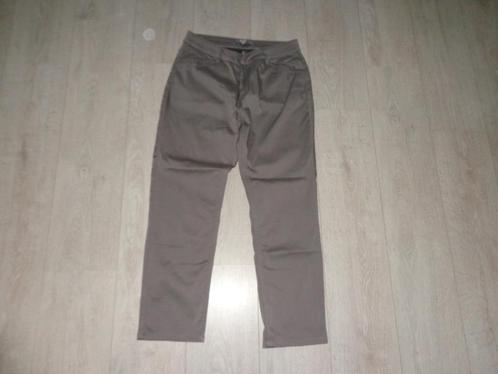 2 damesbroeken van Sanne, maat 42/44  donkerblauwe maat 42, Kleding | Dames, Broeken en Pantalons, Zo goed als nieuw, Maat 42/44 (L)