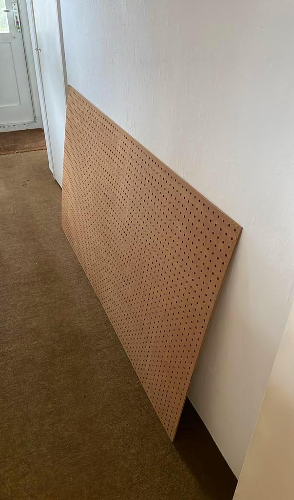 Geperforeerd hardboard 168x90 cm, Doe-het-zelf en Verbouw, Hout en Planken, Zo goed als nieuw, Overige typen, Overige houtsoorten