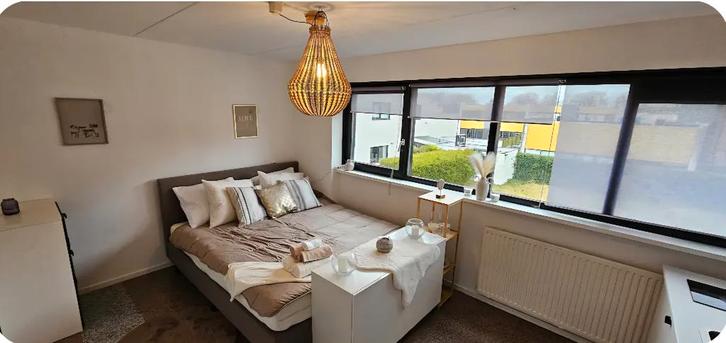 Studio te huur, Huizen en Kamers, Kamers te huur, Almere, Minder dan 20 m²