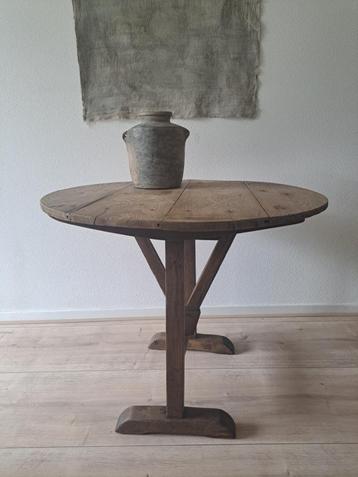 Antieke  Franse  Vigneron /  Wijntafel   beschikbaar voor biedingen