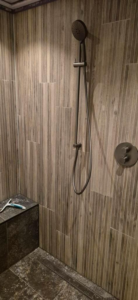 Badkamer tegels "houtlook" (Afm. 20x120cm), Huis en Inrichting, Badkamer | Complete badkamers, Nieuw, Met douche, Ophalen of Verzenden