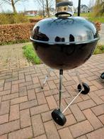 Weber 57 cm bbq kettle, Tuin en Terras, Houtskoolbarbecues, Zo goed als nieuw, Weber, Ophalen, Met accessoires
