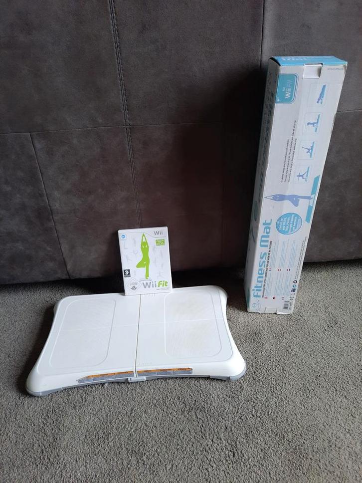 Wii Balance Board + Wii Fit + Fitnessmat
Originele, Spelcomputers en Games, Games | Nintendo Wii, Zo goed als nieuw, Sport, 1 speler