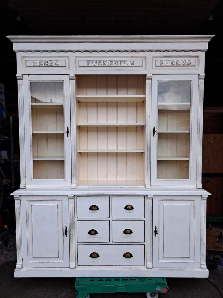 Old look apothekerskast HERBA FURMENTUM PHARMA, Huis en Inrichting, Kasten | Buffetkasten, Gebruikt, 200 cm of meer, 150 tot 200 cm