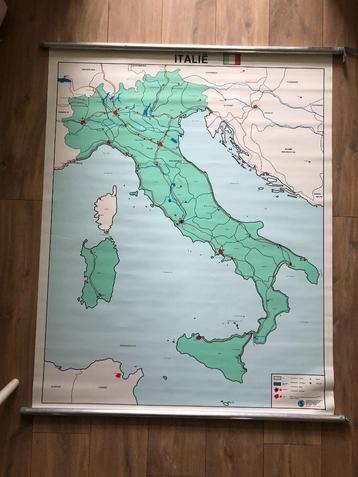 wandkaart Italië beschikbaar voor biedingen