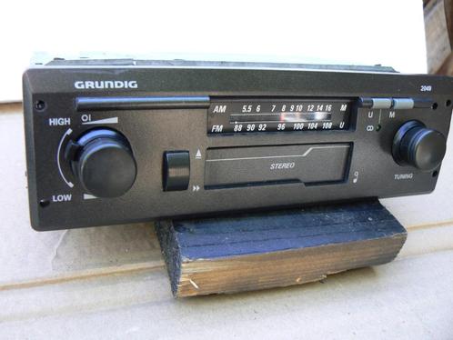 Autoradio Grundig WKC2049, Auto diversen, Autoradio's, Zo goed als nieuw, Ophalen of Verzenden