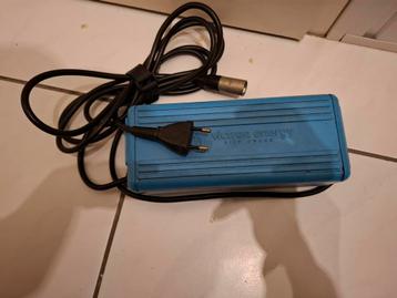 Oplader Scootmobiel 24V 8A Victron energy beschikbaar voor biedingen