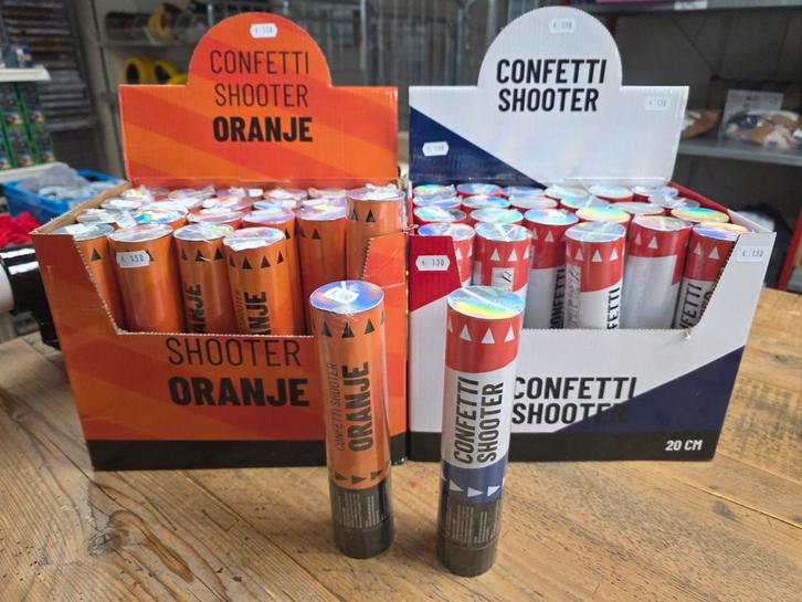 Confetti Shooters Rood-Wit-Blauw & Oranje - Display Boxen, Hobby en Vrije tijd, Feestartikelen, Nieuw, Feestartikel, Oranje of Koningsdag