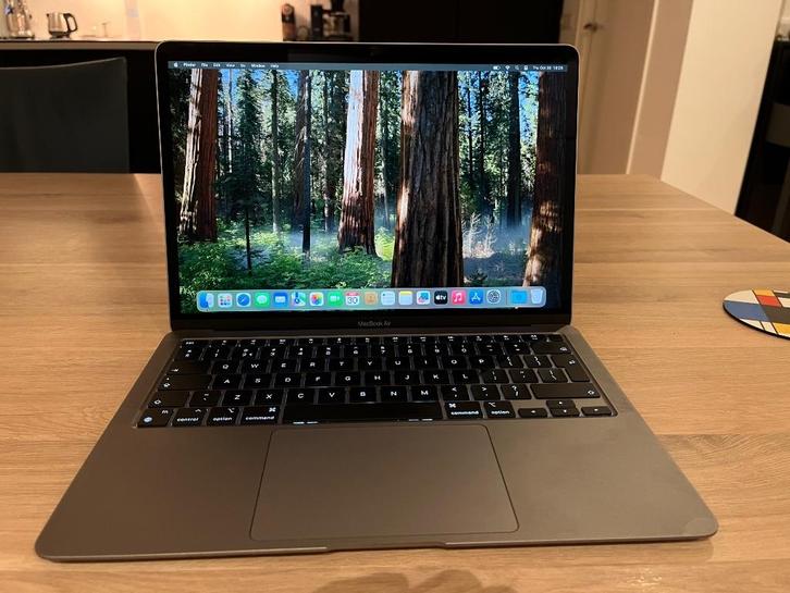 MacBook Air M1, Computers en Software, Apple Macbooks, Zo goed als nieuw, MacBook Air, 13 inch, Onbekend, 256 GB, 8 GB, Qwerty