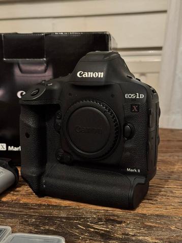 Canon EOS-1D X Mark II + EF 24-70mm f/2.8L II, EF 85mm f/1.8 beschikbaar voor biedingen