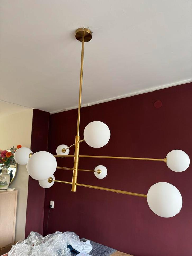 Gouden lamp met witte bollen - nieuw in doos!, Huis en Inrichting, Lampen | Hanglampen, Zo goed als nieuw, 75 cm of meer, Metaal