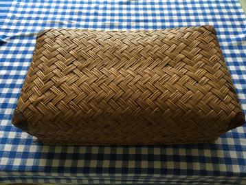 oude rieten reiskoffer valies vintage retro antiek beschikbaar voor biedingen