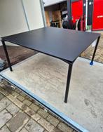 Demo Fermob calvi tuintafel 140x140 zwart, Ophalen, Zo goed als nieuw, Rechthoekig