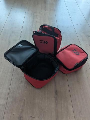 Daiwa molen tasjes (3x) beschikbaar voor biedingen