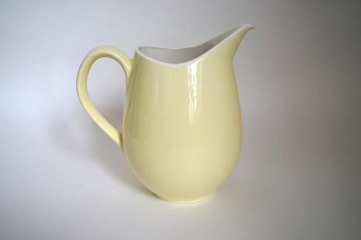 melkkan VINTAGE Societe Ceramique riga pastelgeel KWATTA, Antiek en Kunst, Antiek | Servies los, Ophalen of Verzenden