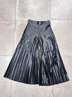 VEGAN LEER LEREN PLISSÉ ROK BROEK MAXI LENGTE MAAT S, Kleding | Dames, Rokken, Zwart, Ophalen of Verzenden, Zo goed als nieuw