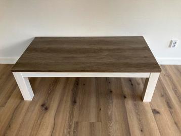 Salontafel 135 cm x 67,5 cm beschikbaar voor biedingen