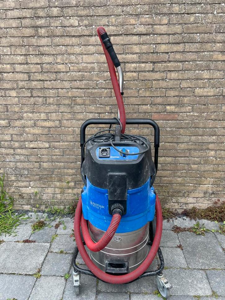 Nilfisk ATTIX 751-21 Stof-/waterzuiger - Professioneel, Doe-het-zelf en Verbouw, Reinigingsmachines, Gebruikt, Waterstofzuiger