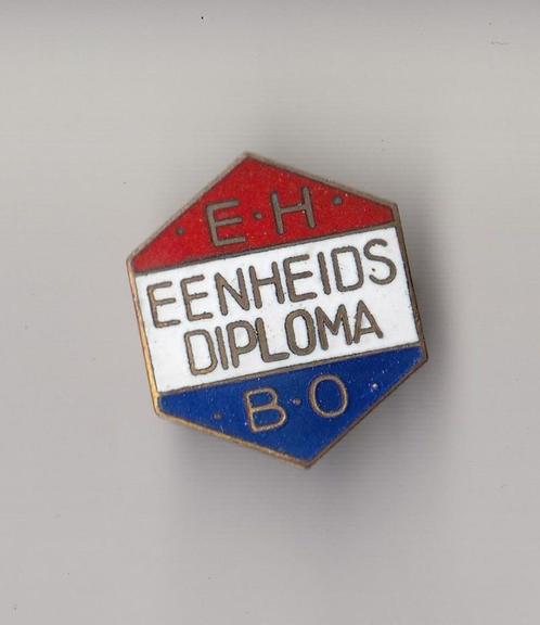 EHBO emaille broche Nr. 1, Verzamelen, Speldjes, Pins en Buttons, Verzenden