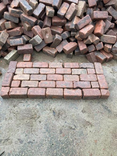 Partij oud gebakken klinkers keiformaat broodjes op pallet, Tuin en Terras, Tegels en Klinkers, Gebruikt, Klinkers, Keramiek, 10 m² of meer