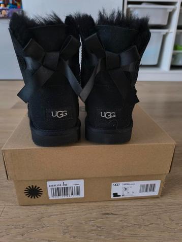 UGG maat 35  Nieuw !!  beschikbaar voor biedingen