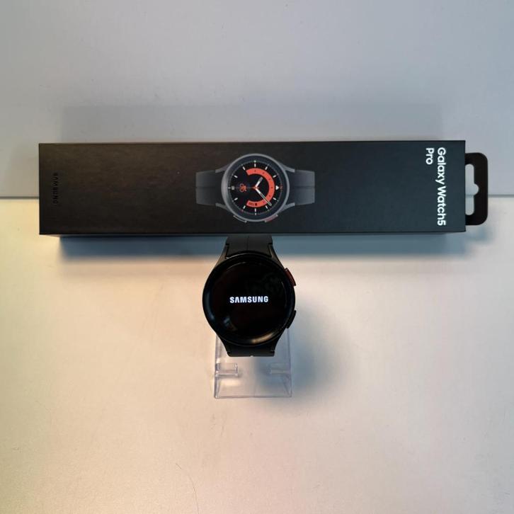 Samsung Galaxy Watch 5 Pro 45MM Wi-Fi | Nette staat, Sieraden, Tassen en Uiterlijk, Smartwatches, Zo goed als nieuw