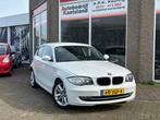 BMW 1-serie 116i Business Line 6 Bak - Clima - Navi - MOTOR, Auto's, BMW, 65 €/maand, 4 cilinders, 4 stoelen, Origineel Nederlands