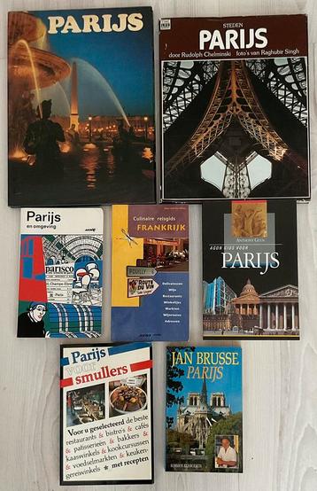 PARIJS, 7 verschillende boeken beschikbaar voor biedingen