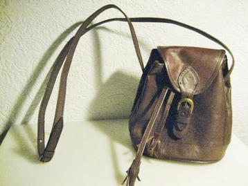 TAS LEER nieuw met lang hengsel bruin sportief stevige bodem beschikbaar voor biedingen