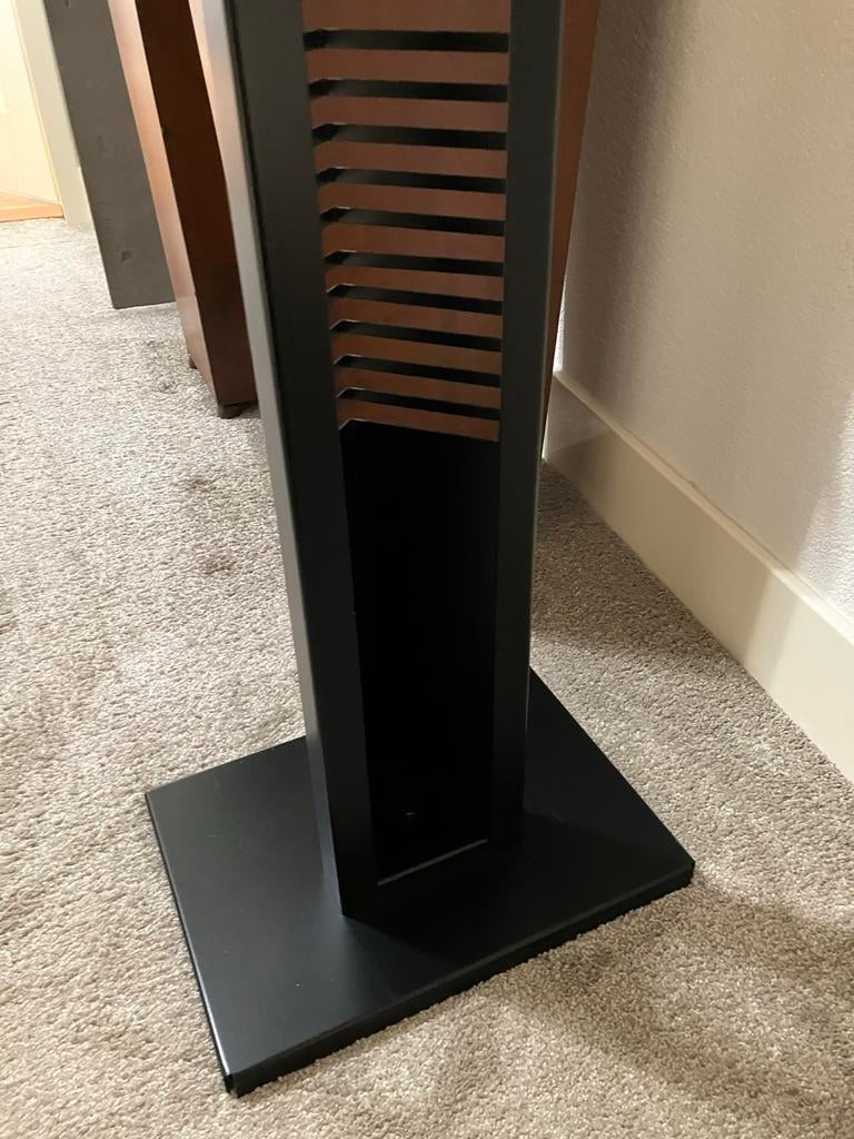 Standaard CD Zwart Metaal heel mooi, Audio, Tv en Foto, Luidsprekers, Overige merken, Gebruikt, Overige typen, Ophalen of Verzenden