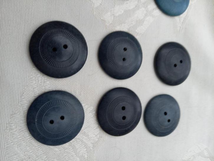 Set van 6 originele zwarte vintage knopen 35 mm x 7 mm, Hobby en Vrije tijd, Naaien en Fournituren, Nieuw, Knoop of Knopen, Ophalen of Verzenden