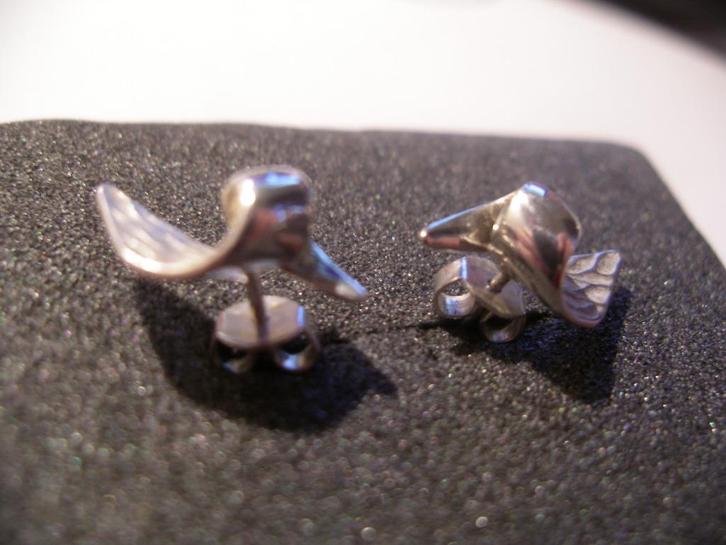 Een paar mooie Aparte Zilveren Lus Gedraaide  Oorbellen, Sieraden, Tassen en Uiterlijk, Antieke sieraden, Oorbellen, Zilver, Verzenden