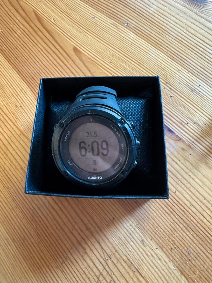 Suunto Ambit 2 GPS Sporthorloge, met datakabel  en doos, Sport en Fitness, Hartslagmeters, Zo goed als nieuw, Suunto, Waterdicht