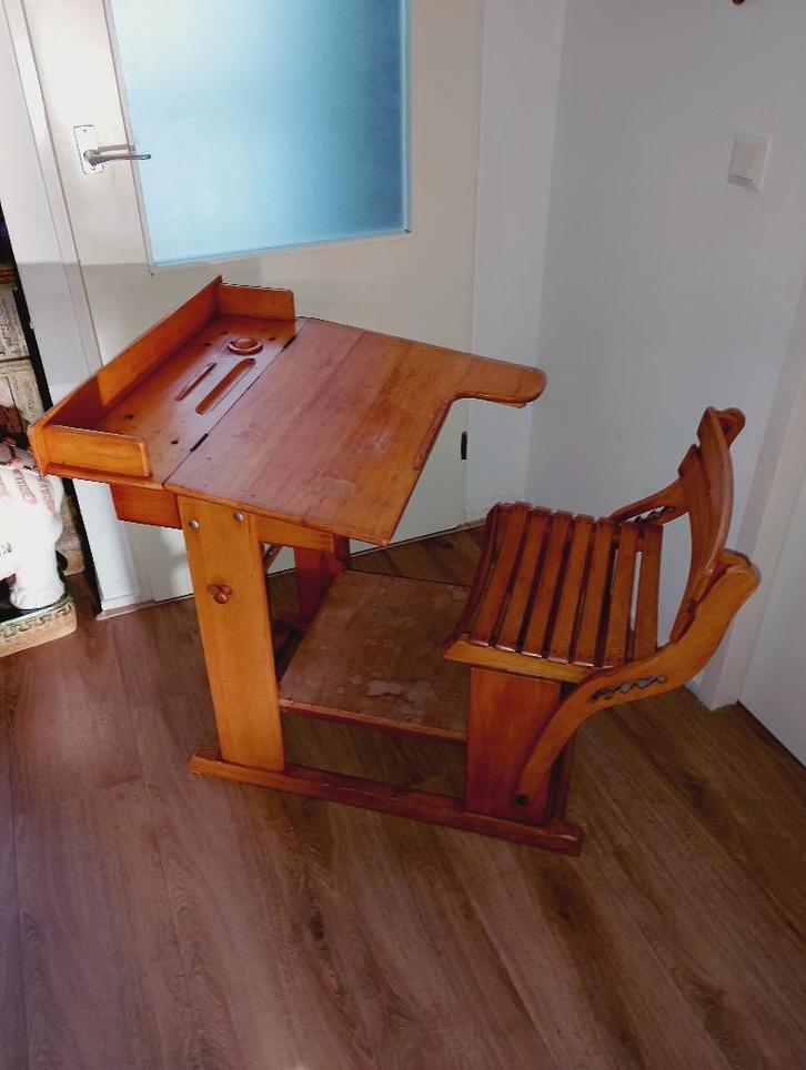 Vintage schoolbank met verstelbare stoel krijtbord inktpot, Antiek en Kunst, Curiosa en Brocante, Ophalen of Verzenden