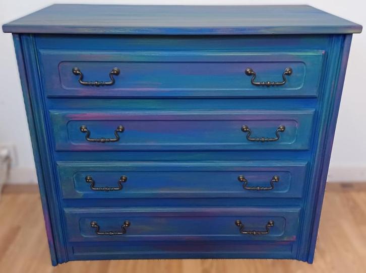 Een grote ladekast “Aurora Borealis”, blauw, groen, roze, Huis en Inrichting, Kasten | Ladekasten, Zo goed als nieuw, Minder dan 100 cm