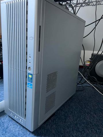 Desktop (of onderdelen) beschikbaar voor biedingen