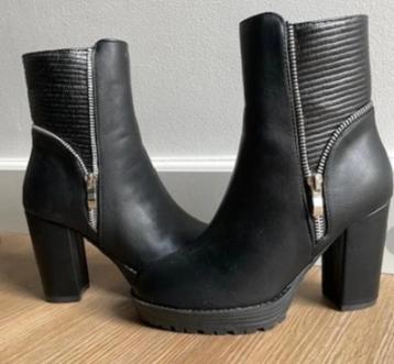 Stoere boots met rits, high heels, enkellaarsjes, nieuw beschikbaar voor biedingen