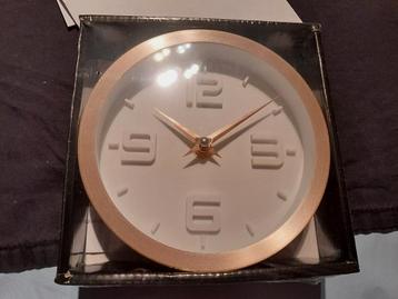 Wandklok koperkleur en wit 15 cm nieuw! beschikbaar voor biedingen