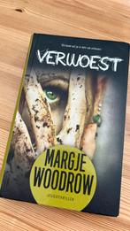 Margje Woodrow - Verwoest, Boeken, Ophalen of Verzenden, Zo goed als nieuw, Margje Woodrow