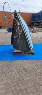 Boot. Romp zinkt, Watersport en Boten, Ophalen